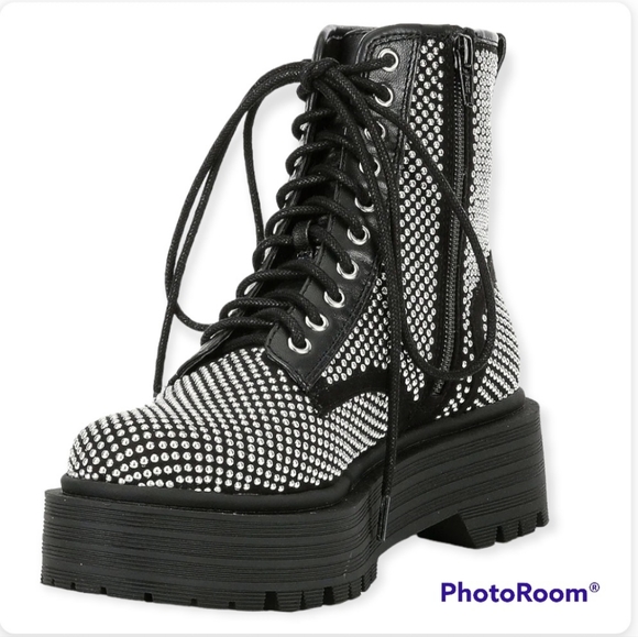 🤑SOLD🤑Gianni Bini non-Stop Studded Chunky Lug Sole Platform Booties - Picture 4 of 15